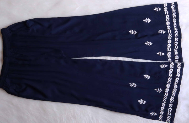 Raaha Navy Blue Sleeveless Rayon Kurta Pant set