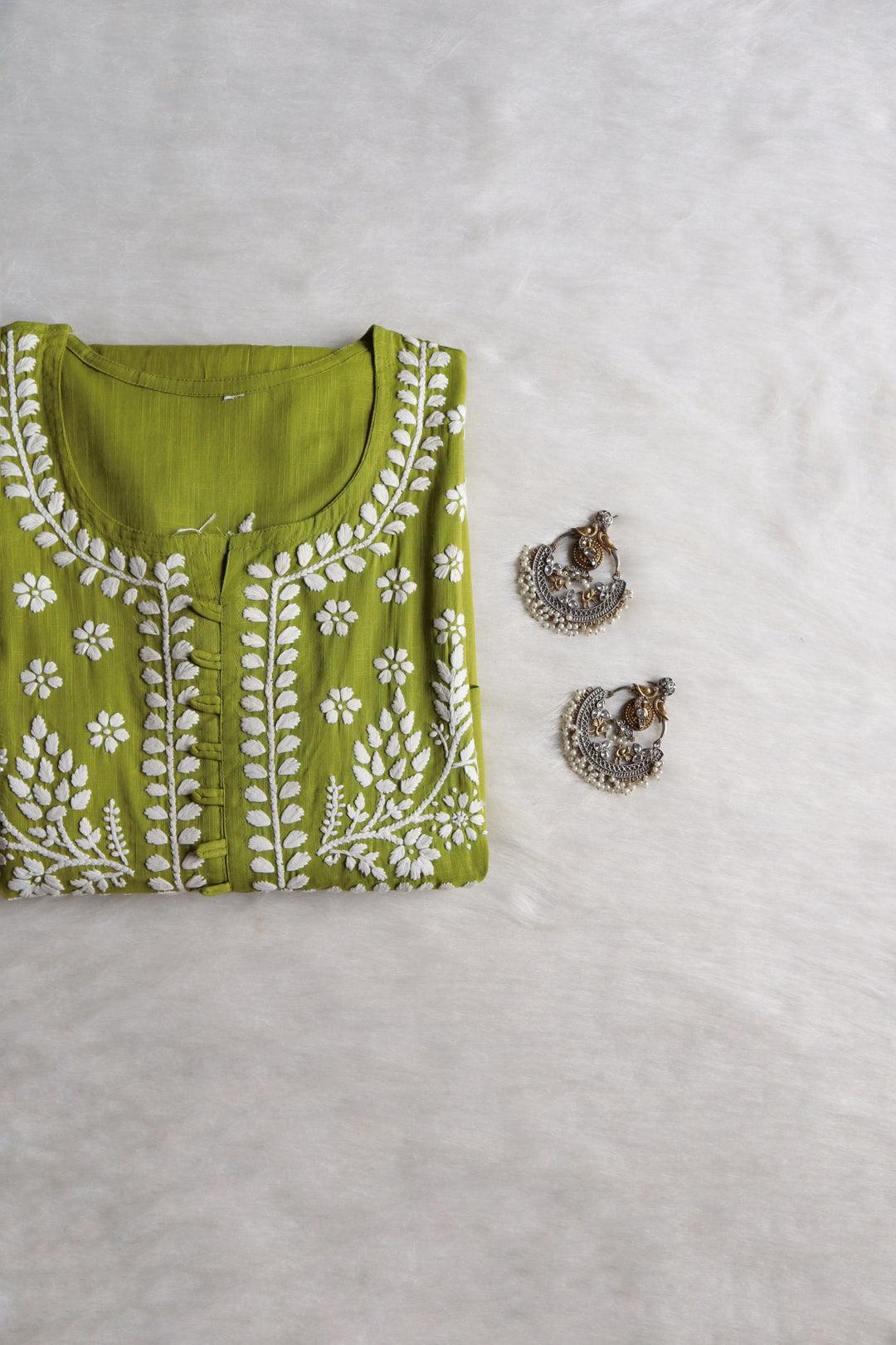 Safaa Olive Green & White Linen Kurta