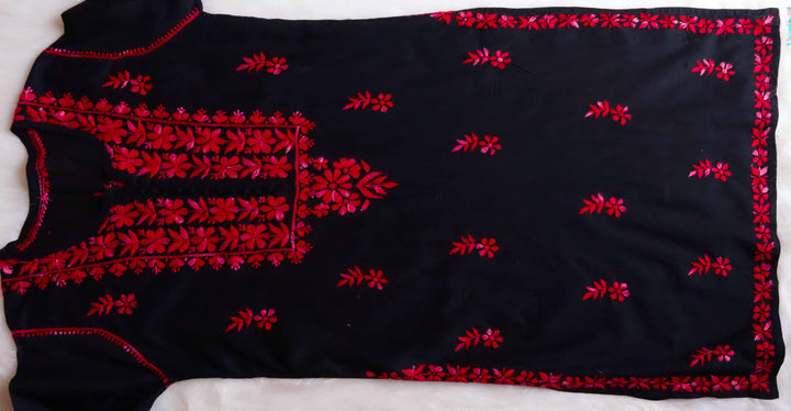 Gul-e-Jahaan Black & Red Cotton Kurta