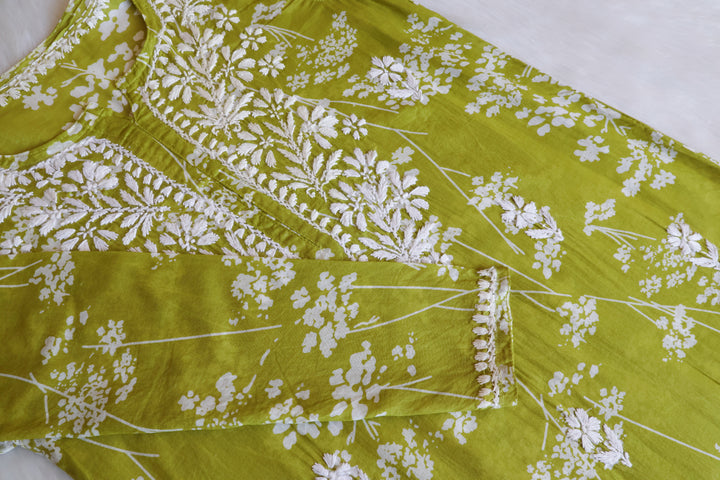 Farhaa Green Floral Long MulMul kurta