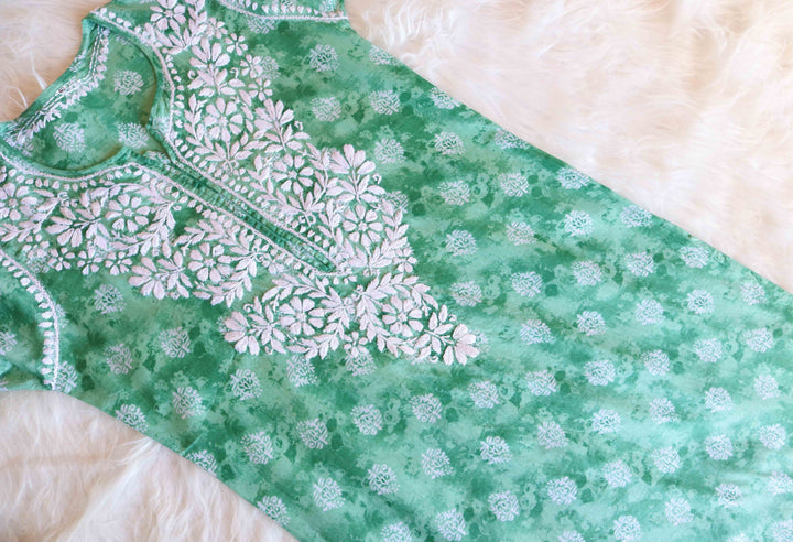 Aafiyat Green Floral Long MulMul kurta