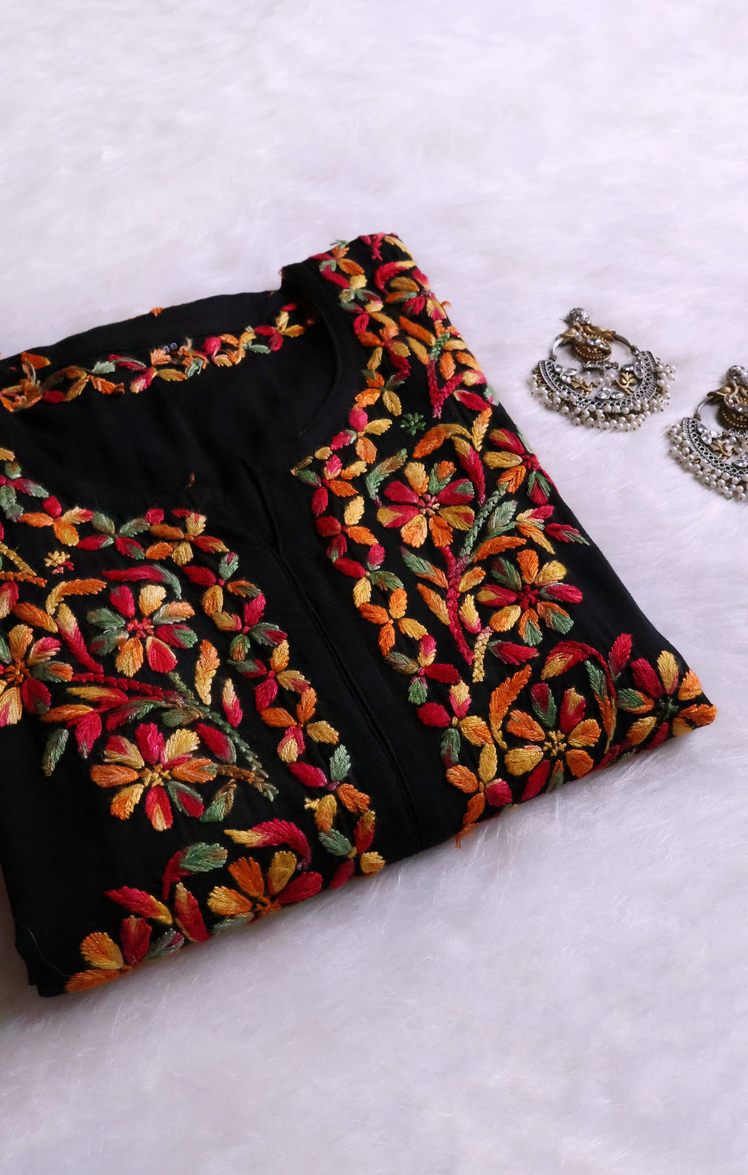 Laiba Black & Multicoloured Long Rayon kurta