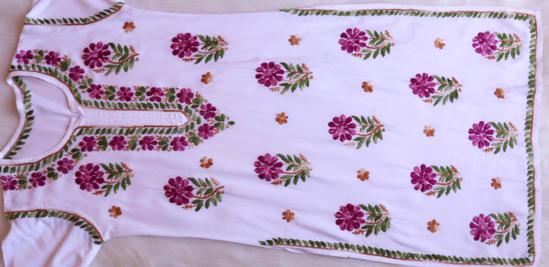Gul-e-Jahaan White & Plum Rayon Kurta - Noor Chikankari