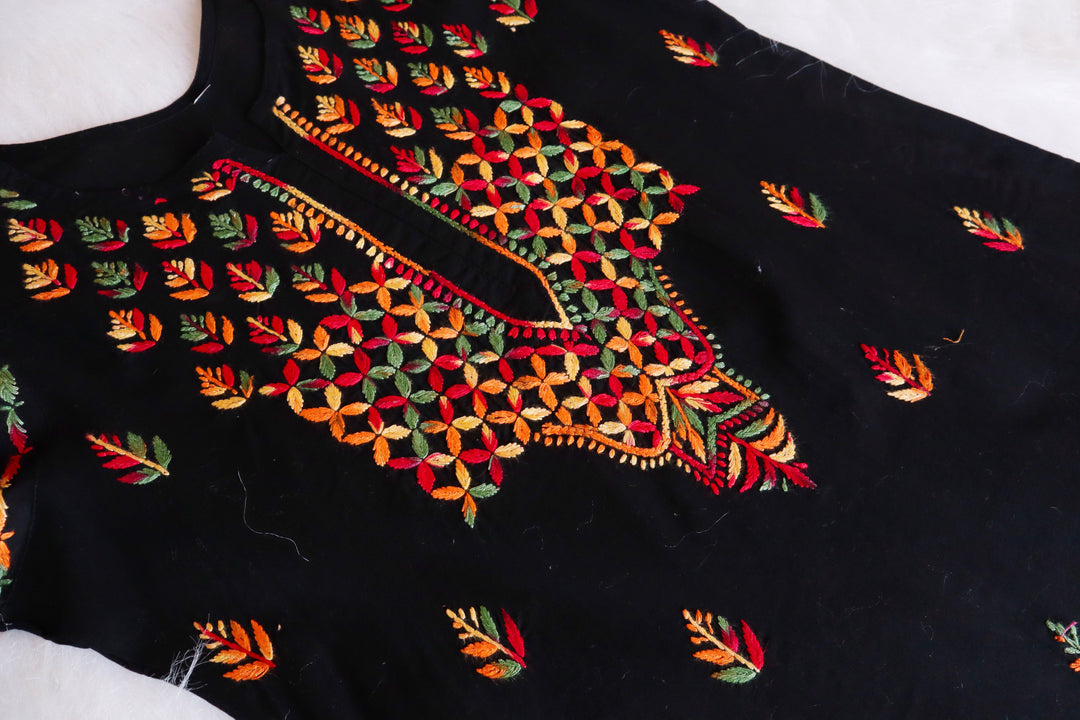 Ruhina Black & Multicoloured Cotton Kurta