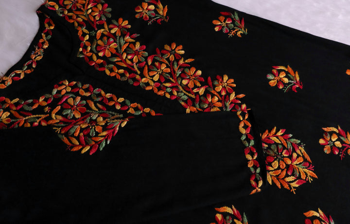 Laiba Black & Multicoloured Long Rayon kurta
