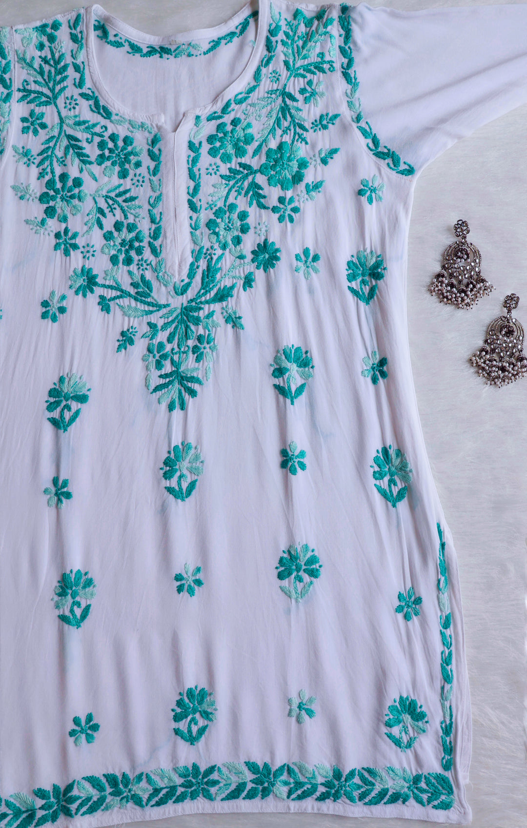 Gulbahaar White & Teal Cotton short kurta