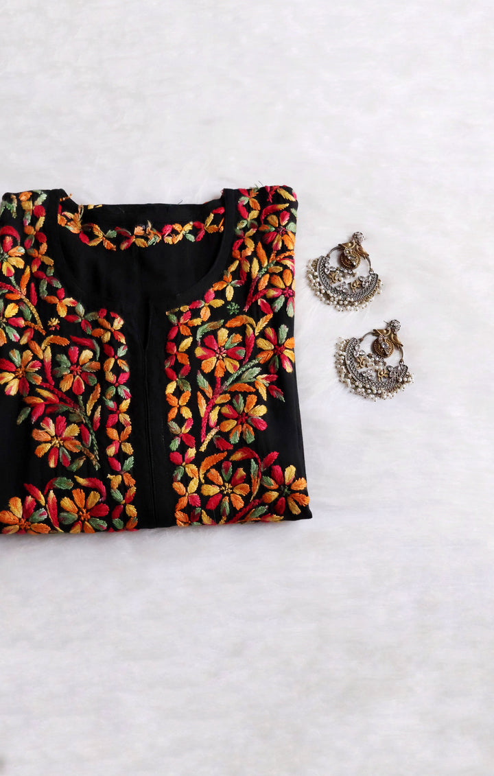 Laiba Black & Multicoloured Long Rayon kurta