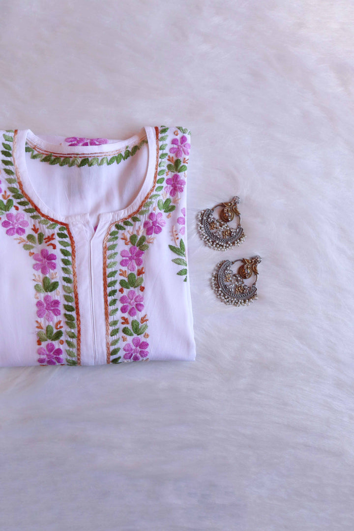 Gul-e-Jahaan White & Lavender Rayon Kurta - Noor Chikankari