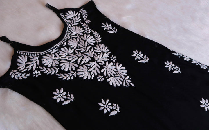 Mirha Black Sleeveless Rayon Kurta