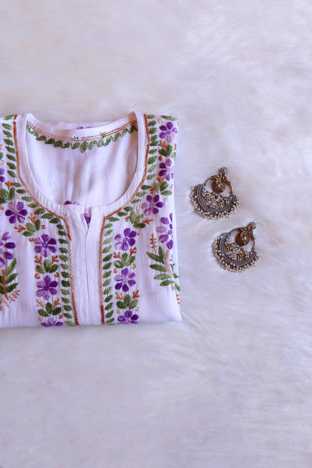 Gul-e-Jahaan White & Purple Rayon Kurta