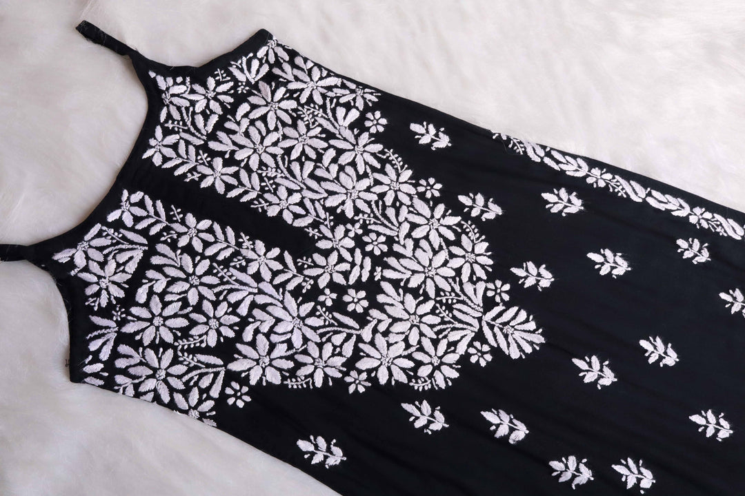 Raaha Black Sleeveless Rayon Kurta Pant set