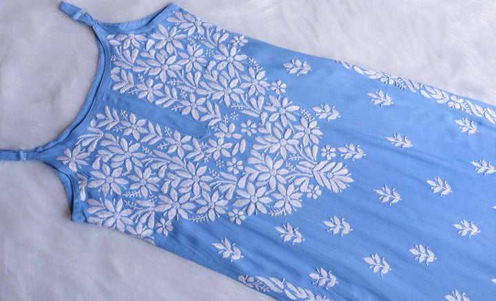 Raaha Ice Blue Sleeveless Rayon Kurta Pant set