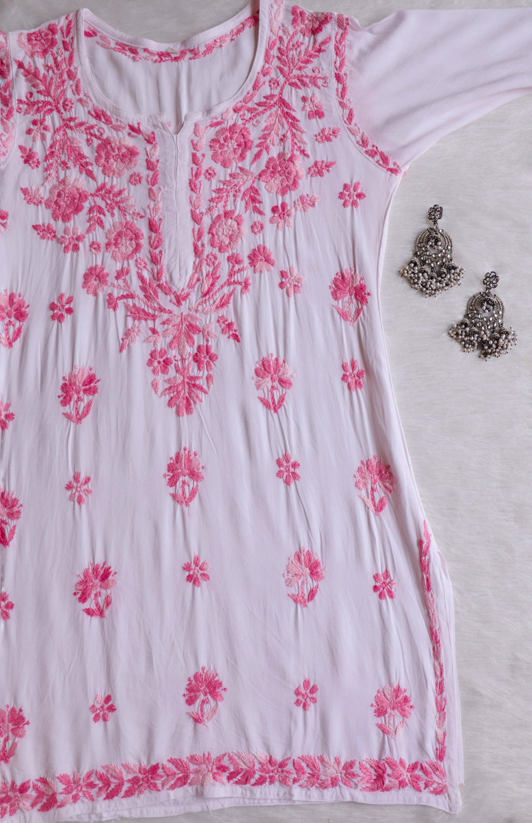 Gulbahaar White & Baby Pink Cotton short kurta