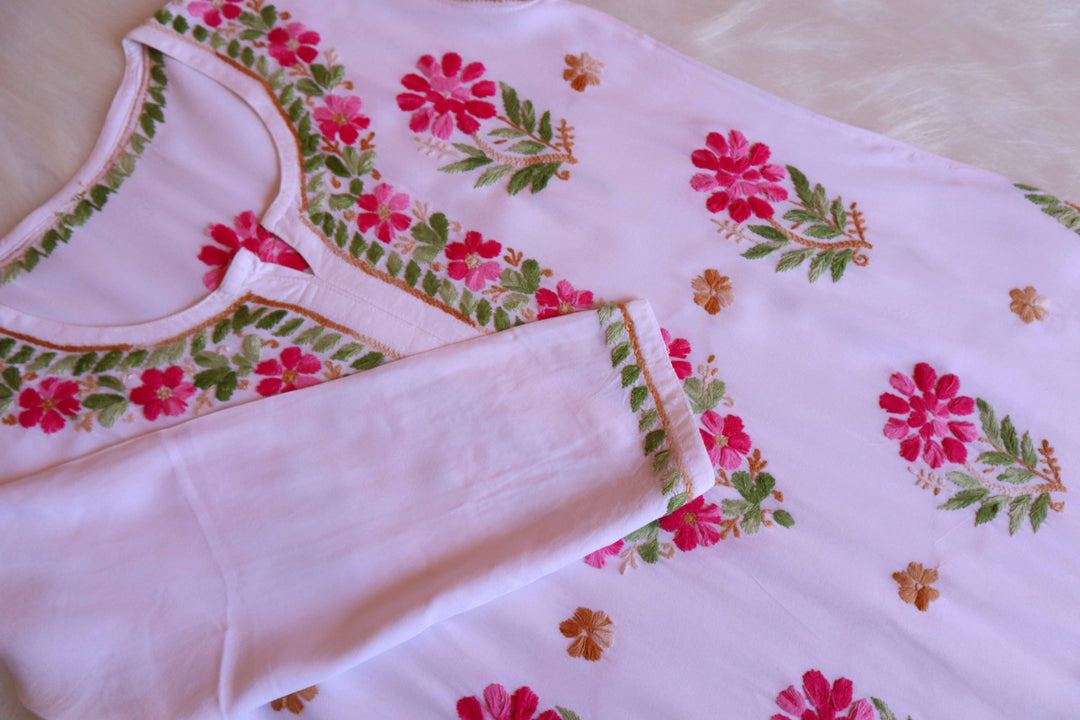 Gul-e-Jahaan White & Hot Pink Rayon Kurta