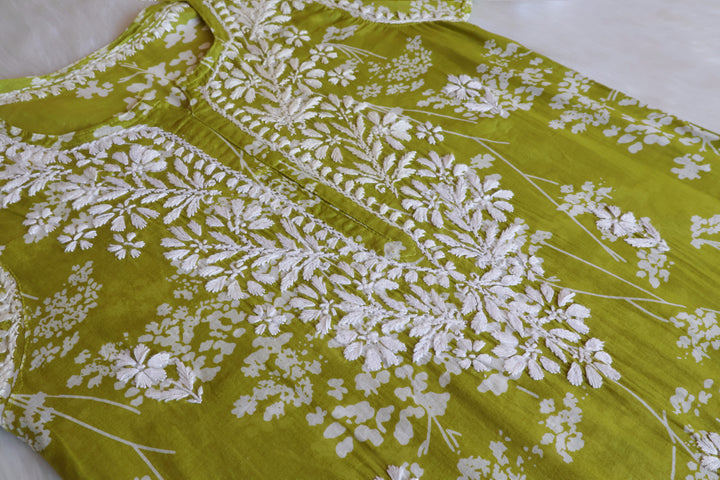 Farhaa Green Floral Long MulMul kurta