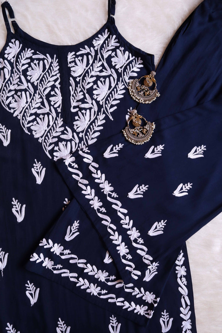 Aashi Navy Blue Sleeveless Rayon Kurta Pant set